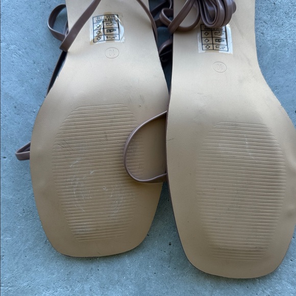 So Me Mauve-Tan Strappy Women's Sandals - Picture 6 of 8